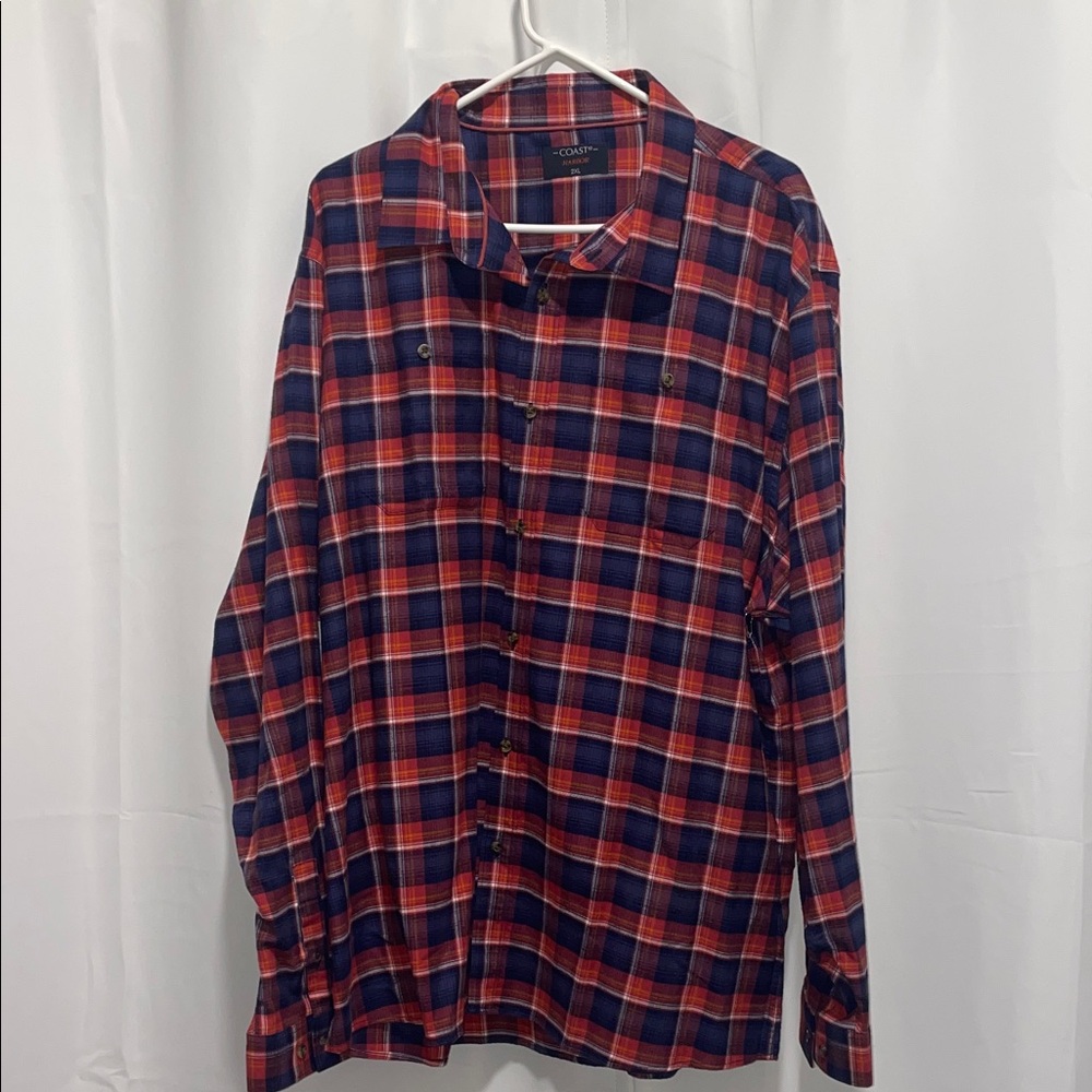 Tommy Hilfiger Men's Checkered Red and Blue Shirt